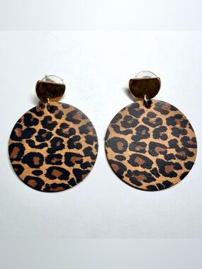 Nickel & Suede Round Leopard Earrings